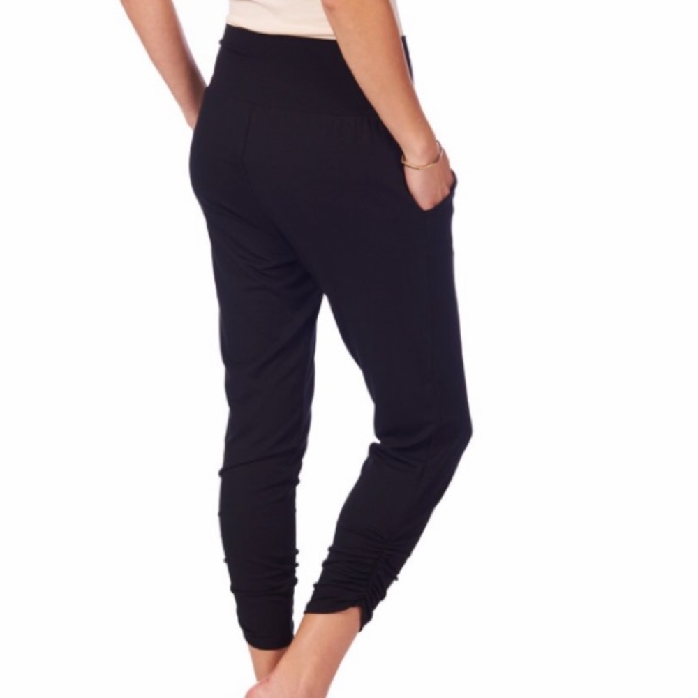 A Line Hawaii Ruched Pant - Picture 3 of 7